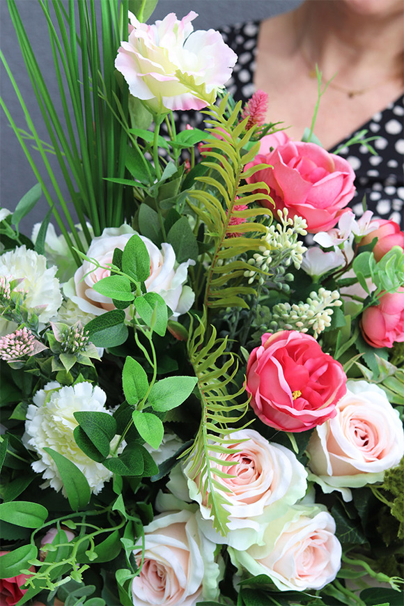 Gerris, kompozycja nagrobna w naczyniu, wym.70x79x50cm