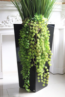 Black Hampton, trawy i sukulenty w donicy fiberglass