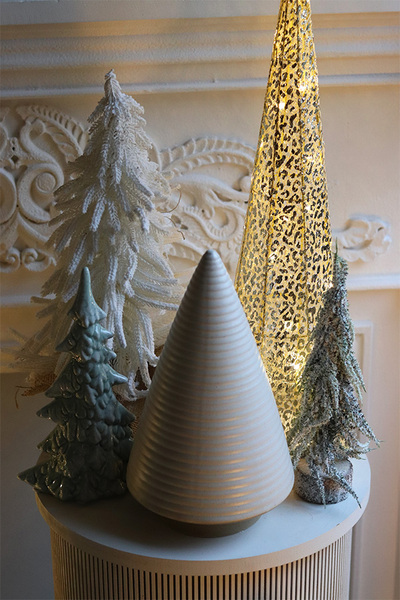 Simple Winter, choinka figurka świąteczna, kremowa