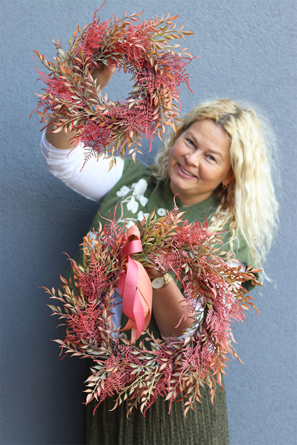 Butrena, jesienny wianek z gałązek