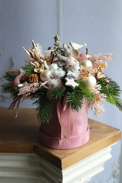 Girl Childhood, różowy świąteczny flowerbox, wys.27cm