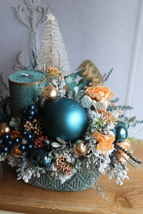 Turkusoni, stroik bożonarodzeniowy ze świecą