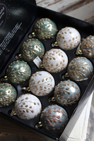 Misty Winter, błyszczące świąteczne bombki