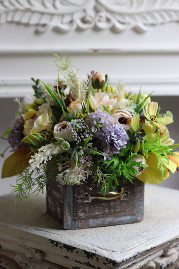 Menita, kompozycja marynistyczna w szufladzie	