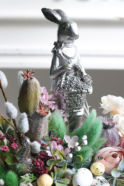 Bunny Sella, stroik wielkanocny z zającem