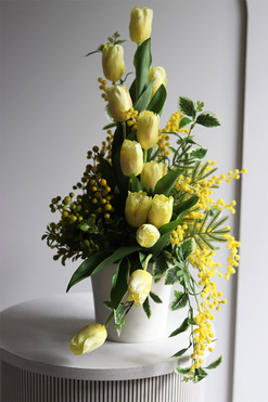 OD RĘKI Żółte Tulipany, kompozycja wiosenna z tulipanami, wys.52cm 