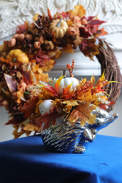 Jeżyk Autumn Glamour, jesienna kompozycja z dyniami