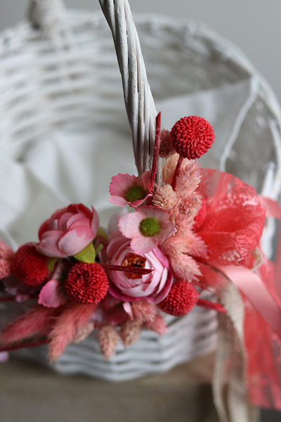 Malinowy, dekorowany koszyczek wielkanocny, wys.32cm 