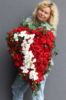 Serce Redulia, bogata wiązanka nagrobna z róż