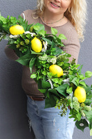 Cytryny, zielona girlanda dekoracyjna z owocami