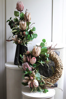 Tredera Volcan, wieniec nagrobny na ciężkiej tacy