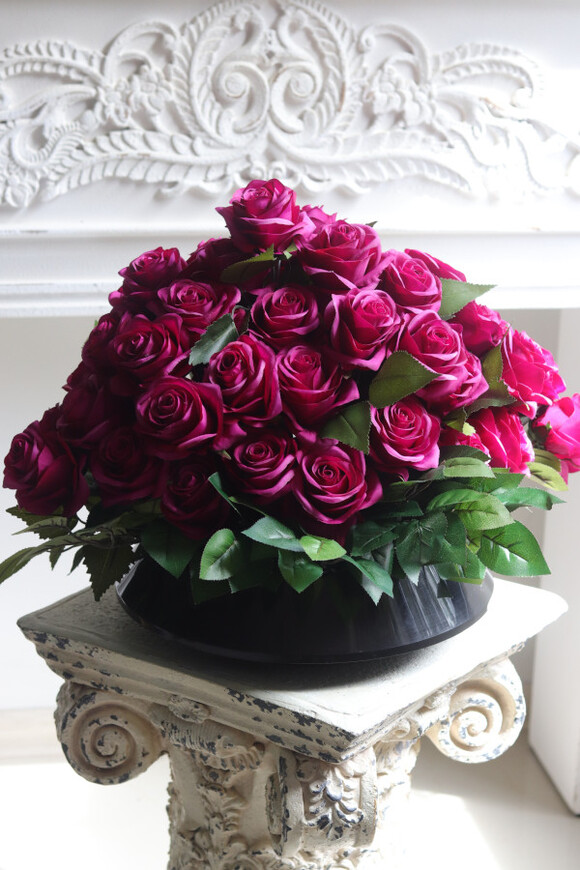 Amarant Roses, kompozycja nagrobna w naczyniu