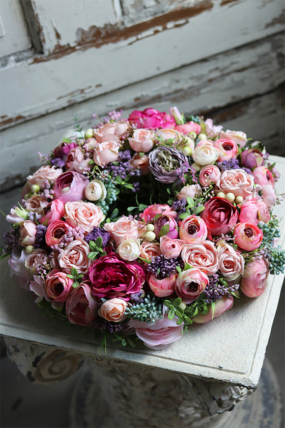 Kaudia, uroczy kwiatowy wianek, śr. 32cm