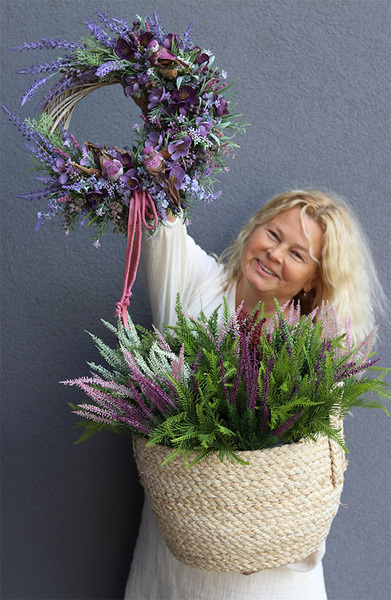 Kolory Wrzosów Big, kompozycja z wrzośców w koszu