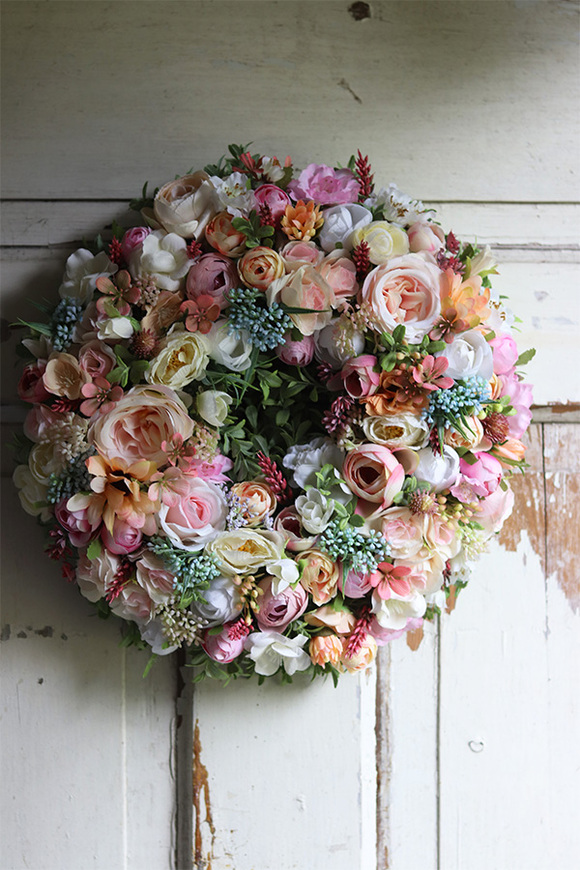 Aguilera, bogaty pastelowy wianek na drzwi, śr.32cm