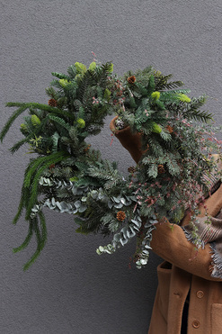 OD RĘKI Zielona Zima, zimowy wianek iglasty, śr.65cm