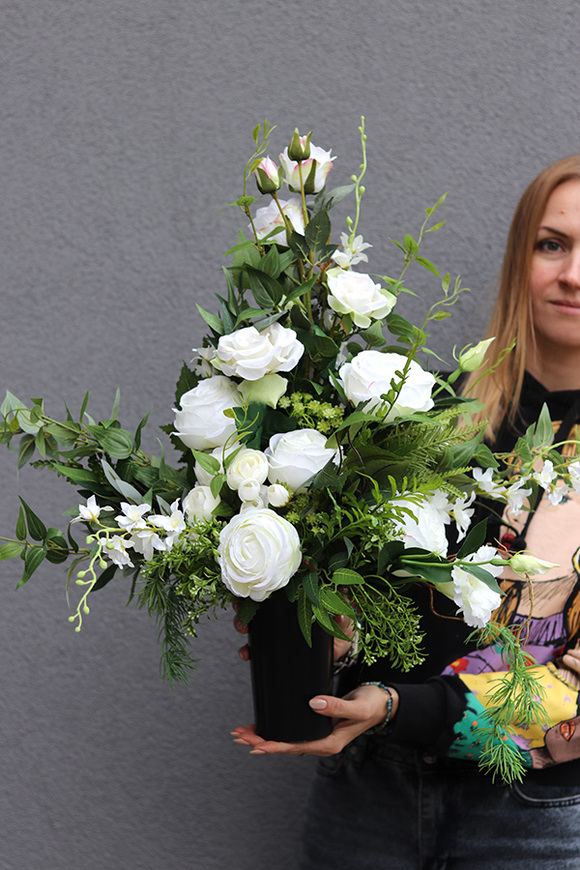 Manifista, bukiet nagrobny we wkładzie