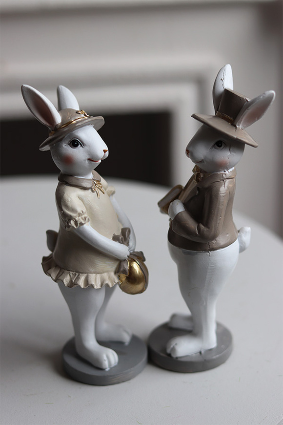 Bunny Cottage Beige, figurka wielkanocna zajączek