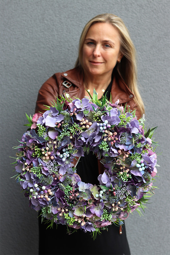 Hydrangea VIP Nemora, fioletowy wianek z hortensją