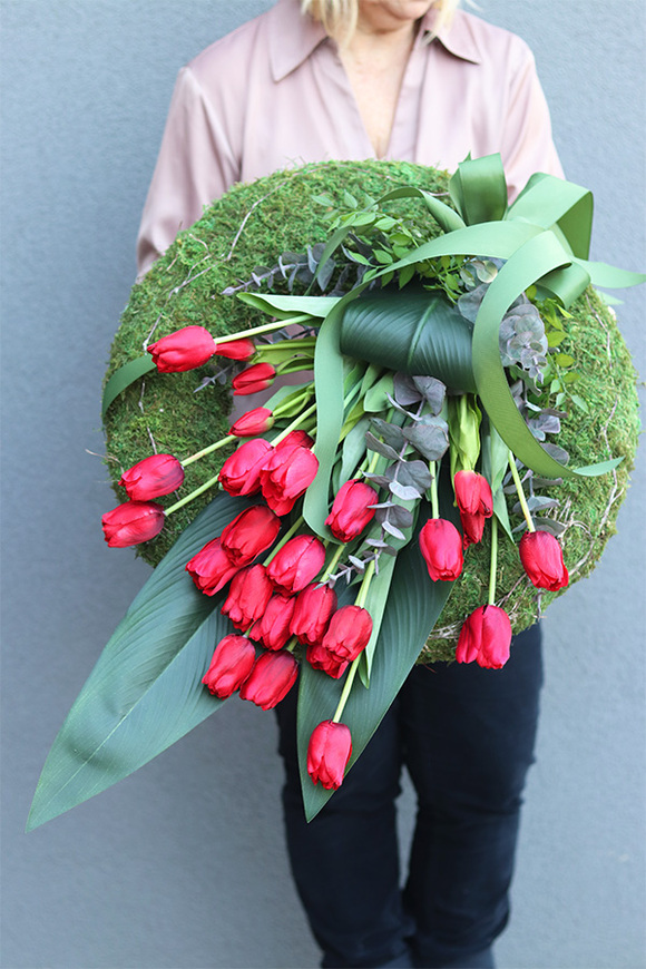 Tulipany Red April, komplet dekoracji nagrobnych