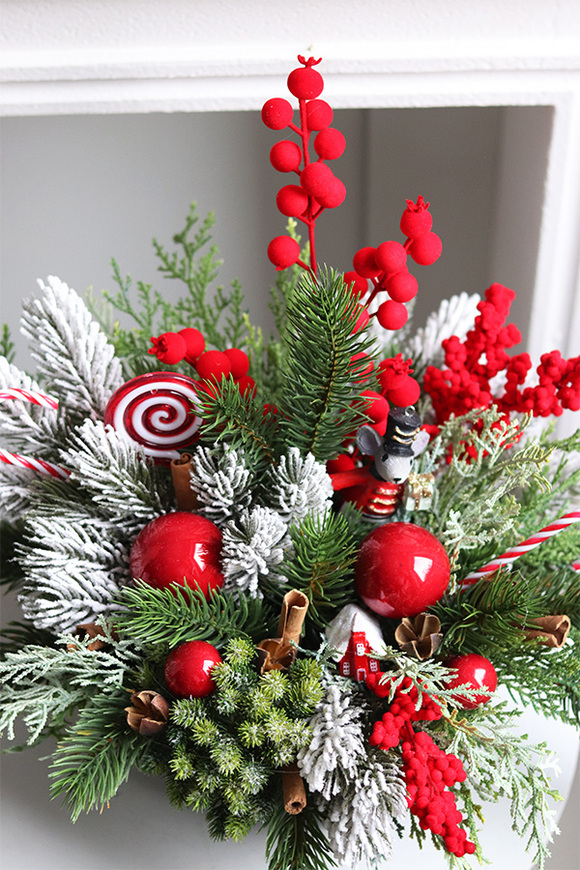 Red Clasica, świąteczny stroik zimowy