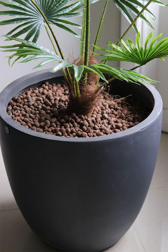Livistona Concrete 2, sztuczna palma w betonowej donicy