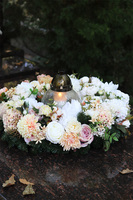 Deliana, bogaty wieniec nagrobny na igle