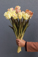 Noveltia, bukiet gumowych jesiennych tulipanów