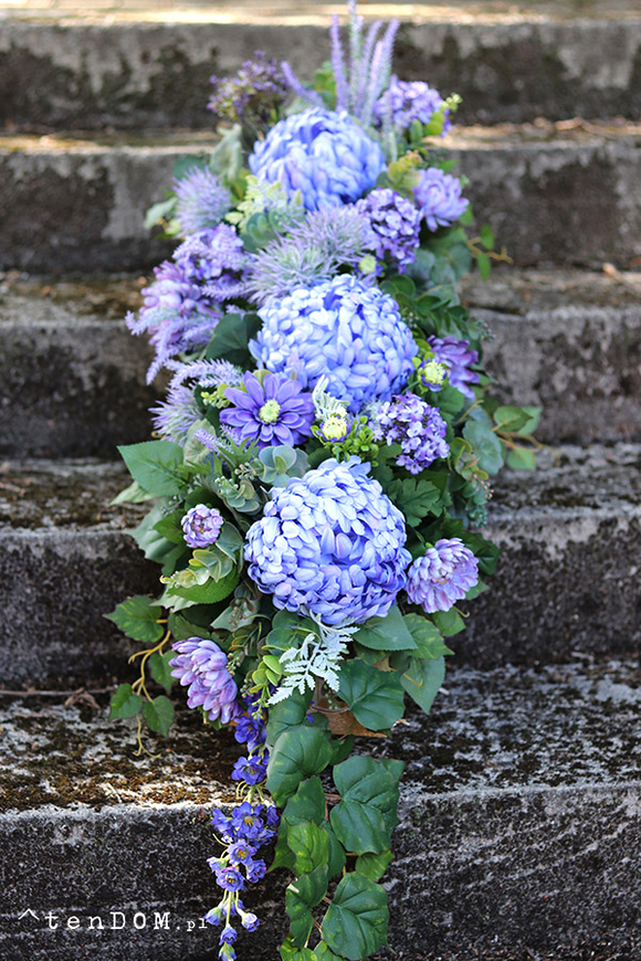  Dacja Blue, komplet dekoracji nagrobnych