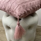 OD RĘKI Knitted Braid, wełniana poszewka na poduszkę, pudrowy róż, wym.45x45cm