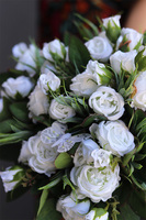 Różane Motyle, kompozycja nagrobna w okrągłej misie, wym.25x30cm 