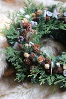 Zima w Cyprysach, świąteczny wianek z reniferem