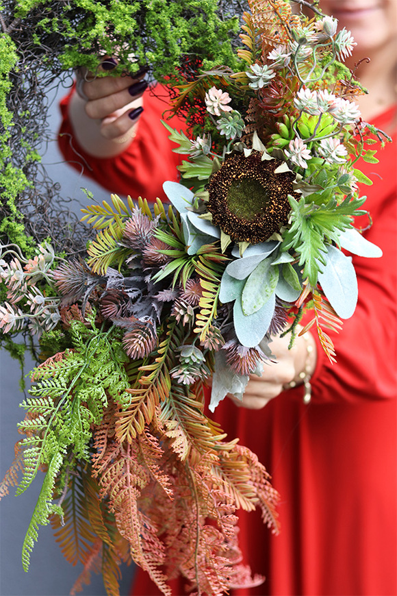 Listopadowa Prostota, jesienny wianek z omszałych gałązek