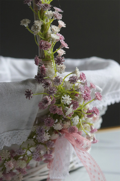 Kaszka Pastella, dekorowany koszyczek wielkanocny z serwetką