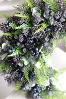 Na Jagody 2, asymetryczny wianek z owocami