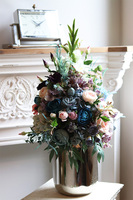 Blue Luizjana, kompozycja kwiatowa w wazonie