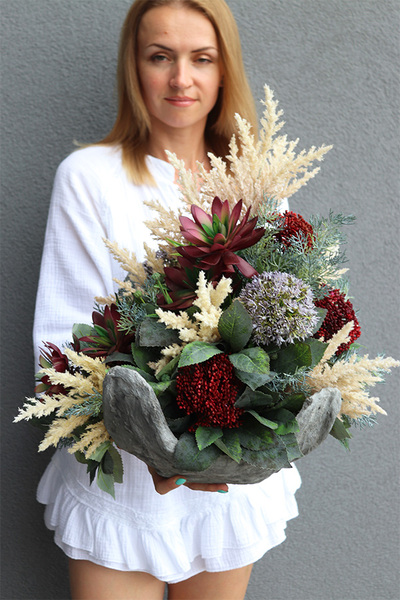 Suculentas Bordo Volcan, kompozycja nagrobna w misie