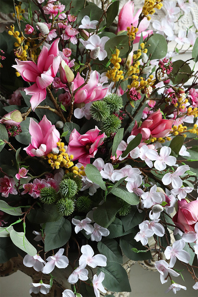Magnolie Moderno, kompozycja nagrobna w naczyniu