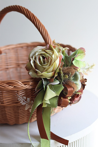 Dubajski, dekorowany koszyczek wielkanocny