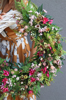 Delicja Wiosenna, asymetryczny wianek na drzwi