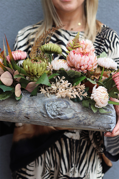 Beżowa Chryzantema, dekoracja nagrobna w naczyniu