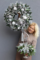 Silver Christmas Trend, bożonarodzeniowy wianek na drzwi