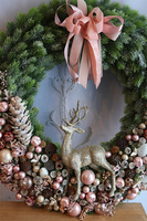 świąteczny wianek, Pudrovy Renifer Gold Big