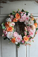 Morello, różowo - brzoskwiniowy wianek na drzwi, śr.41cm 