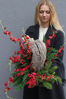 Pasja, zimowa kompozycja nagrobna, wym.58x65x38cm