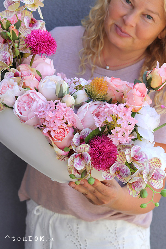 Laos Opera Peony, kompozycja w ceramicznej łódce