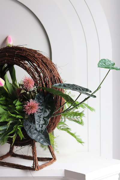 Seleste, wiosenna dekoracja kwiatowa z tulipanami