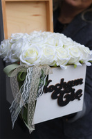 Białe Kocham Cię, walentynkowy drewniany flowerbox