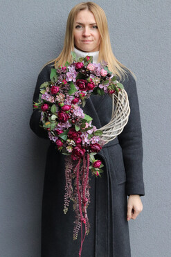 Wiśnie Rohirii, asymetryczny wianek dekoracyjny, rozp.40cm