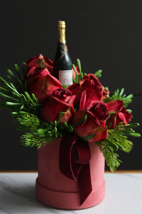 Champagne Love, flowerbox na walentynki z szampanem